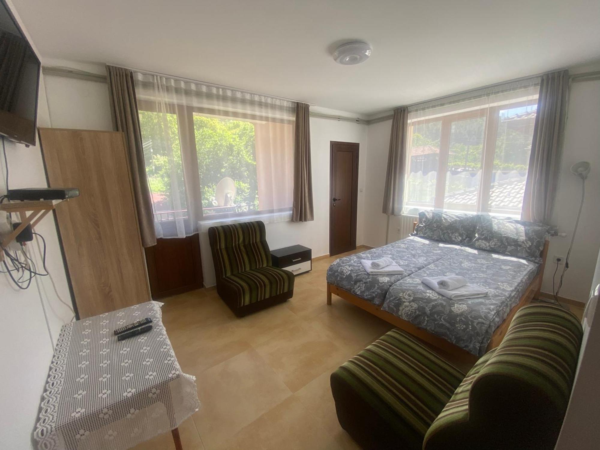 Анелия Hotel Sapareva Banya Ngoại thất bức ảnh
