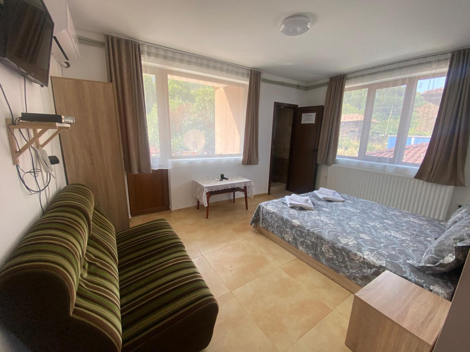 Анелия Hotel Sapareva Banya Ngoại thất bức ảnh